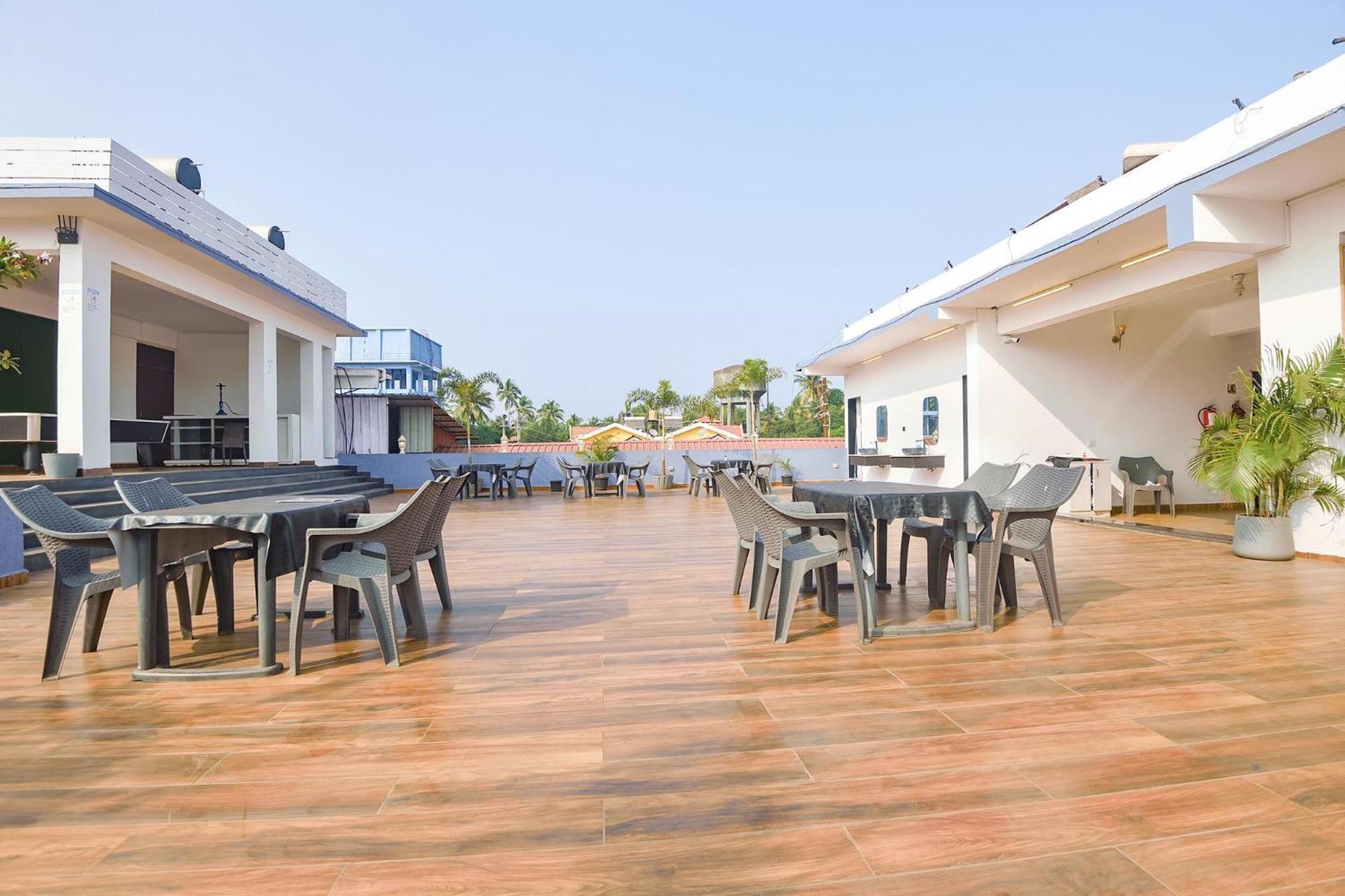 Fabexpress Neo Calangute Beach Resort Εξωτερικό φωτογραφία