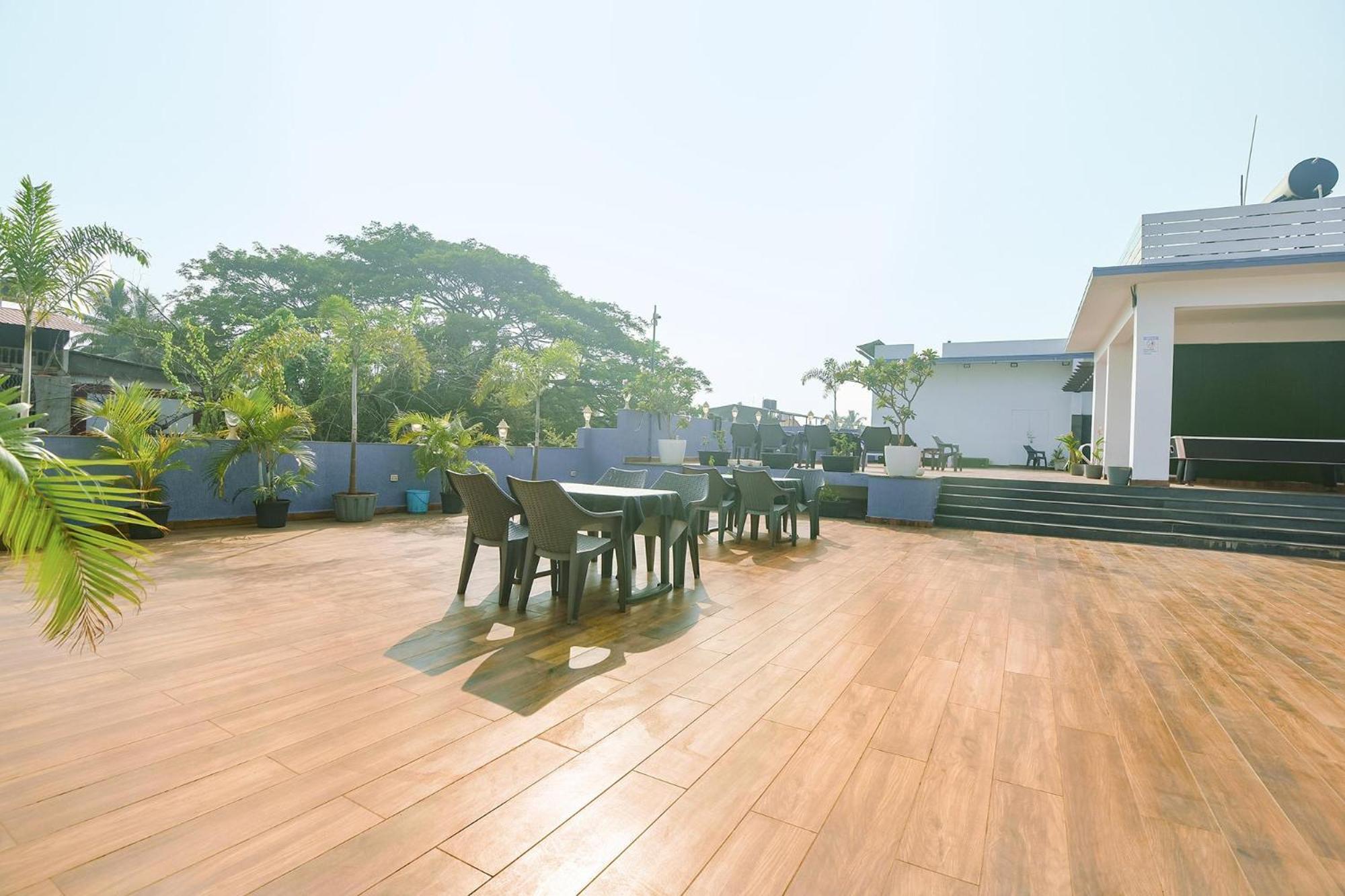 Fabexpress Neo Calangute Beach Resort Εξωτερικό φωτογραφία